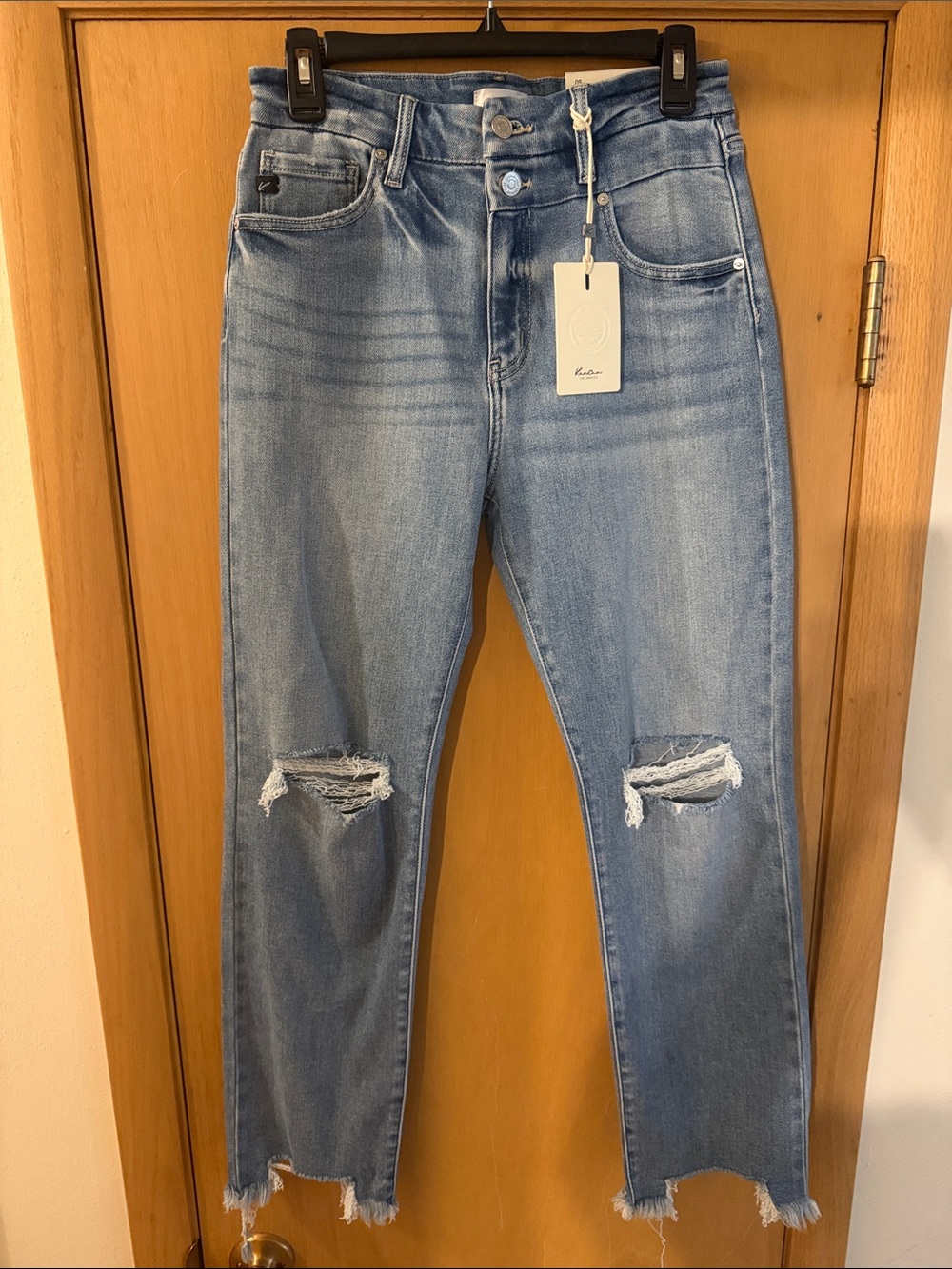 KanCan Women’s Morgan Straight Leg High Rise Distressed Jeans New Size 28/9